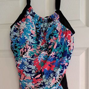 Croft & Barrow One Piece Swimsuit Size 18